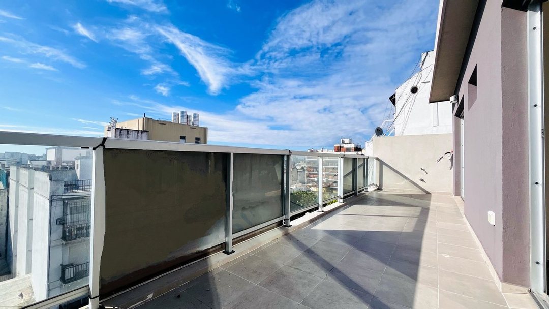 DEPTO 2 AMB BALCON TERRAZA A ESTRENAR LINIERS