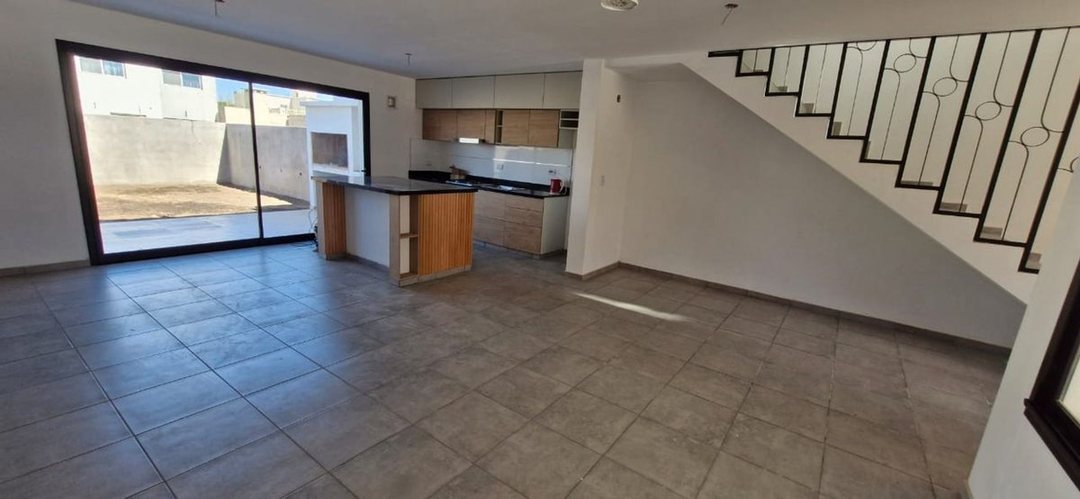 DUPLEX 3 DORMITORIO Y 3 BAÑOS EN ETAPA 2 DOCTA