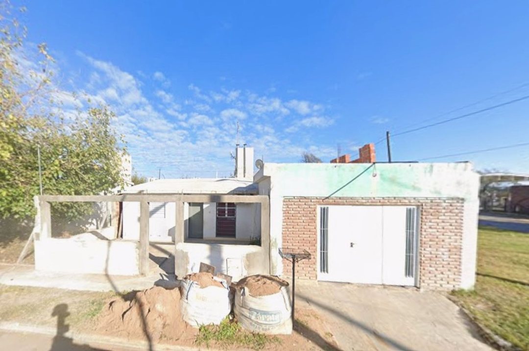 VENTA CASA 4 DORMITORIOS Bº VICOR ZONA SUR DE CBA