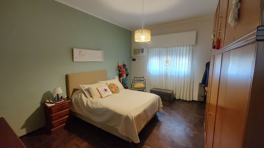 VENTA CASA 3 AMB COCHERAS/QUINCHO PATIO AVELLANEDA