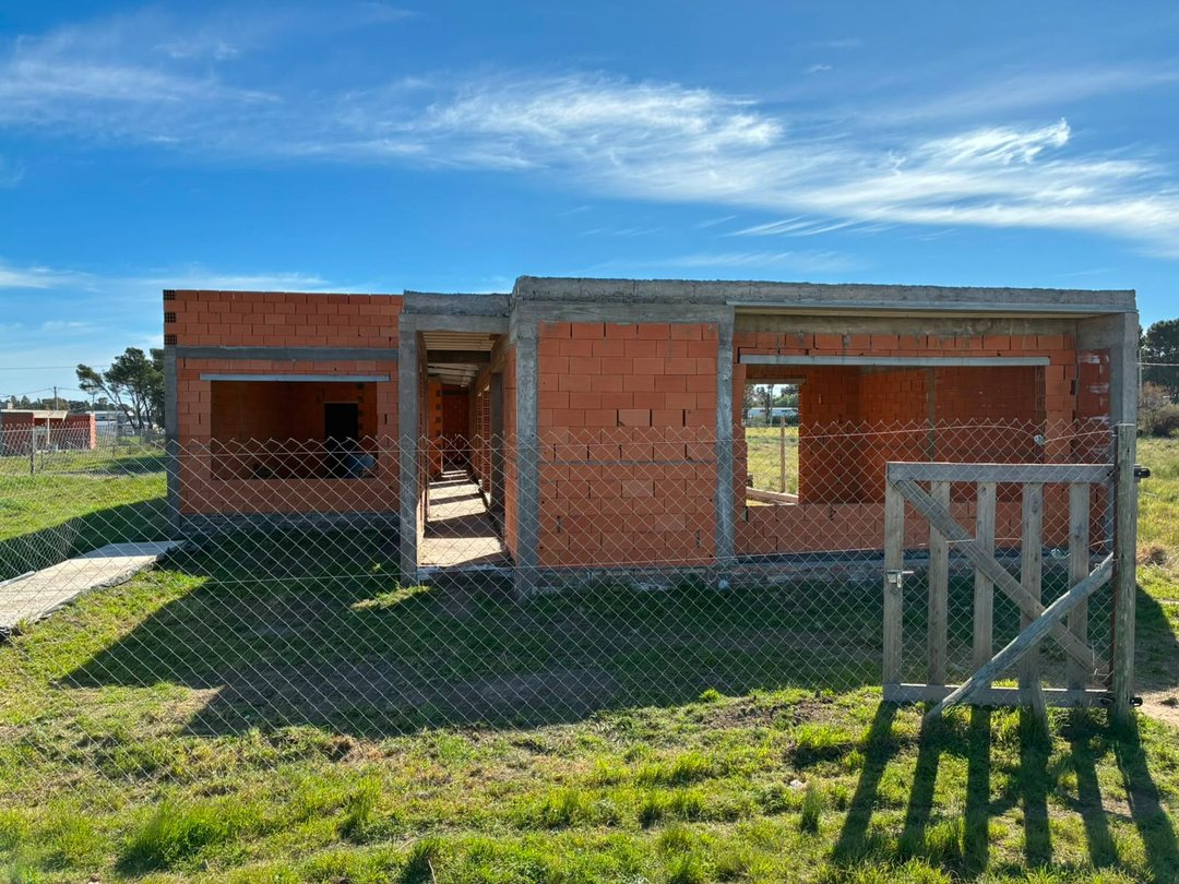 HERMOSA CASA EN CONSTRUCCION BARRIO LOS FRESNOS