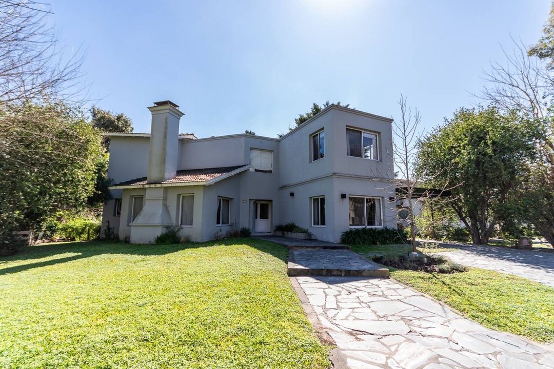 VENTA CASA PILAR DEL LAGO