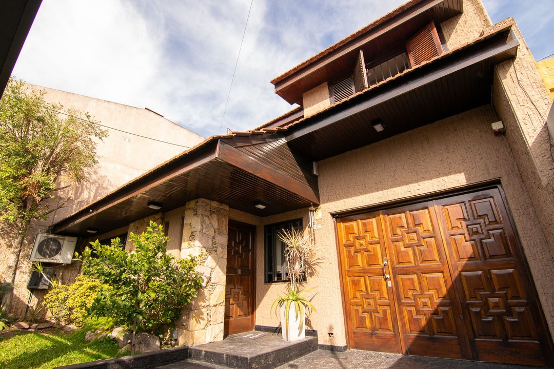 VENTA CASA 5 AMB RAMOS MEJIA PATIO PILETA COCHERA
