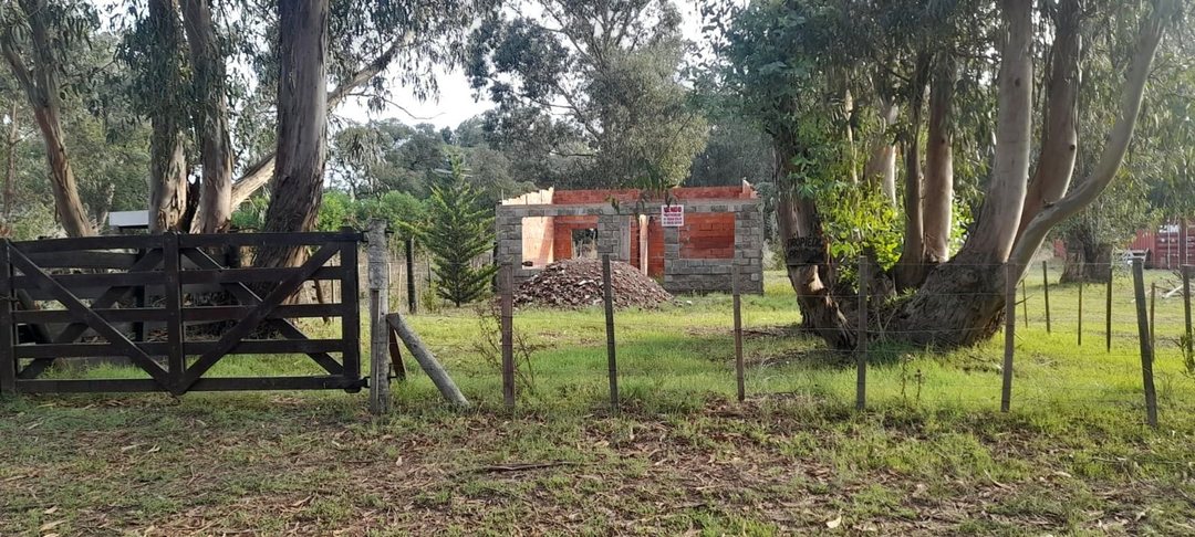 Venta Lote con construcción en Villa Zabala