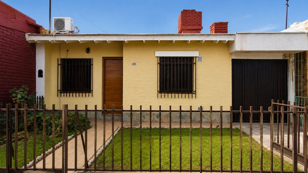 Venta de Casa en Barrio Santa Ana, Guaymallén