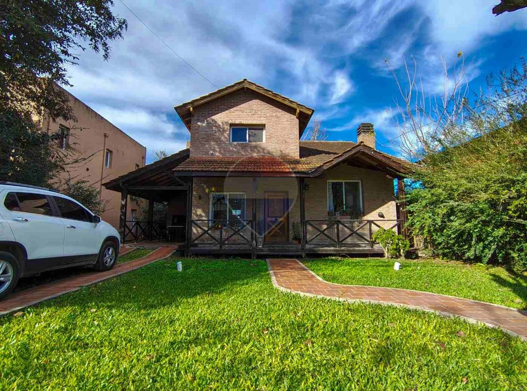 VENTA CASA 3 AMB CON PARQUE - CC EL CASCO, ZÁRATE