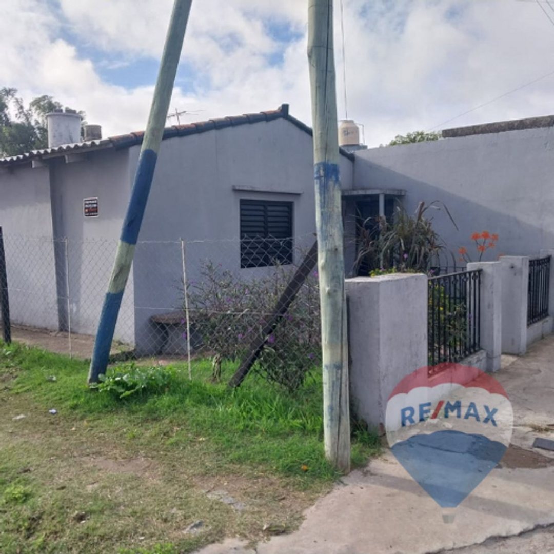 VENTA DE CASA EN AV. 66 Y 154, LOS HORNOS