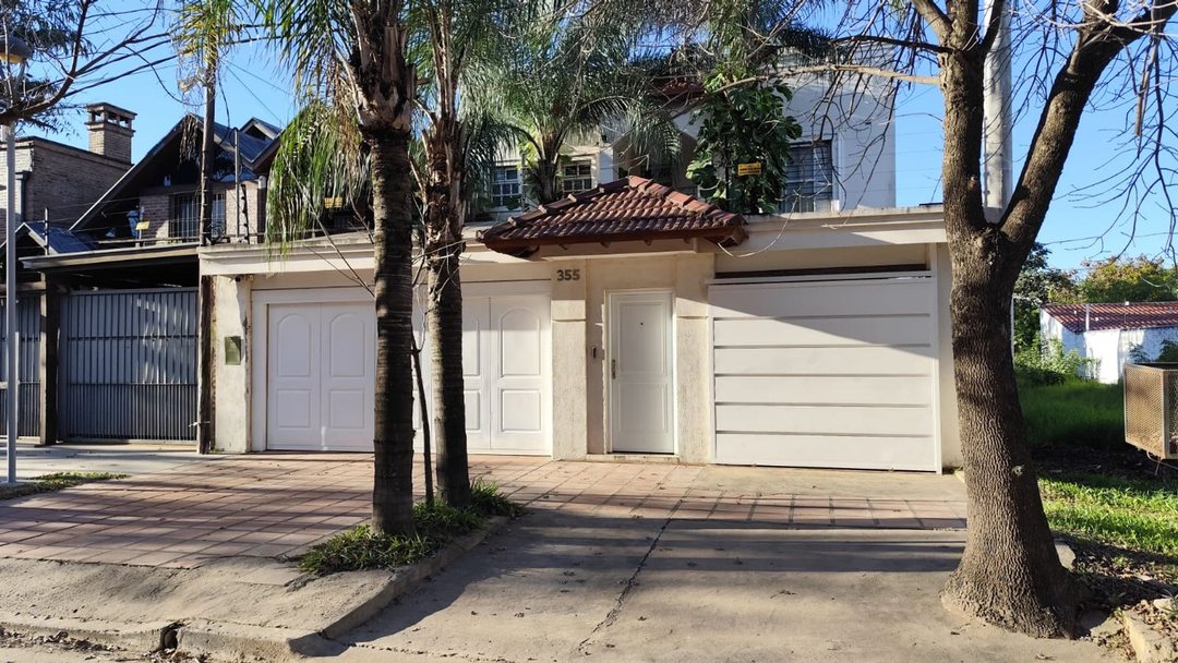 Casa en Venta en Barrio Exclusivo de Resistencia.-