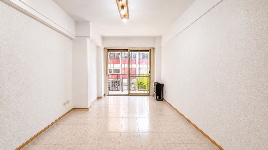 VENTA DEPARTAMENTO 2 AMBIENTES CENTRO CON BALCON.