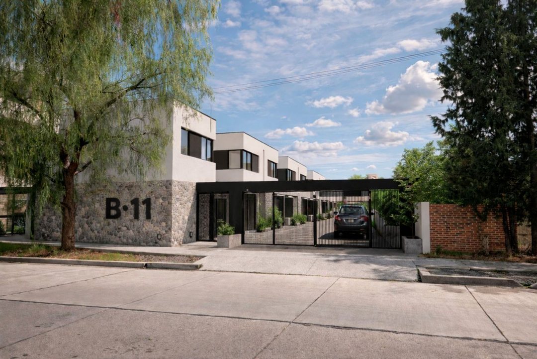 DUPLEX EN VENTA CIUDAD DE MENDOZA EN POZO