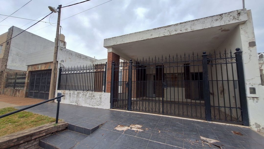 Casa 2 Dormitorios - Apta Crédito - Zona Eet Nº1