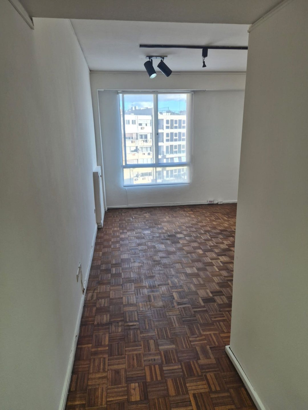 EN VENTA DEPTO 2 AMB APTO PROFESIONAL EN RETIRO