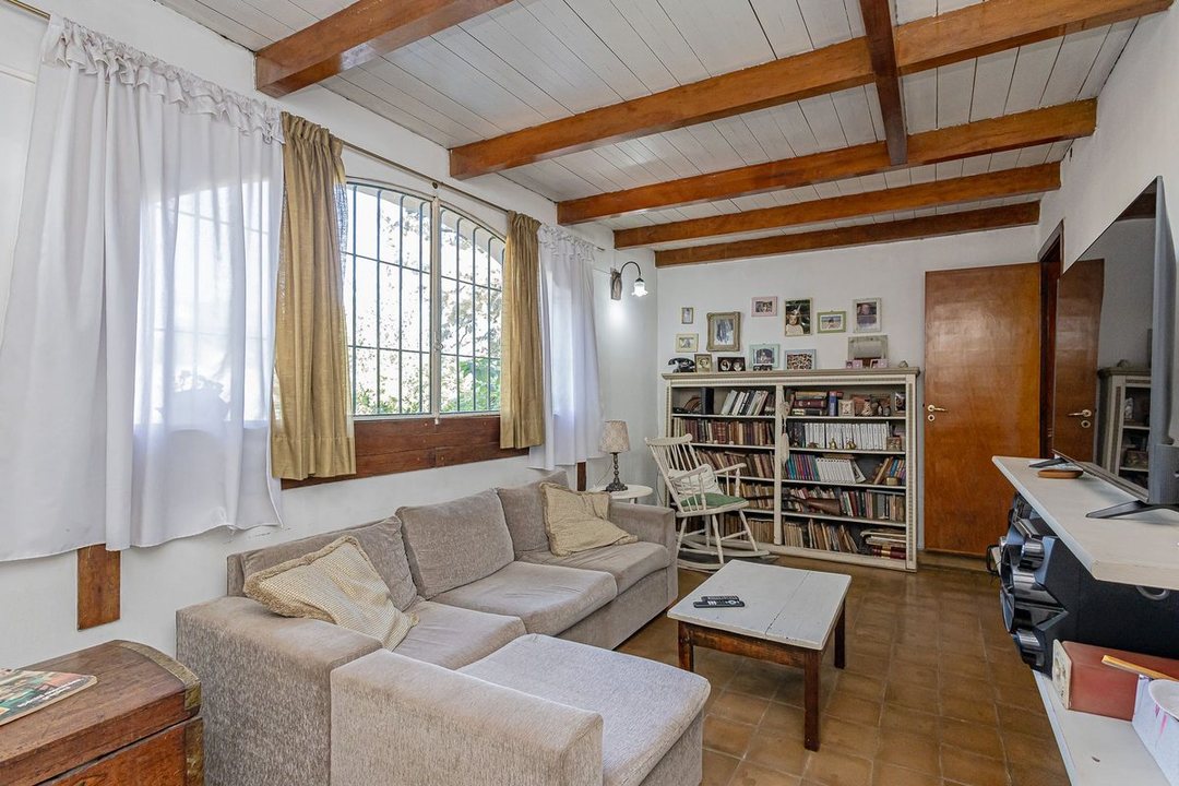 VENTA CASA QUINTA + PISCINA + PARQUE + DEPTO MERLO