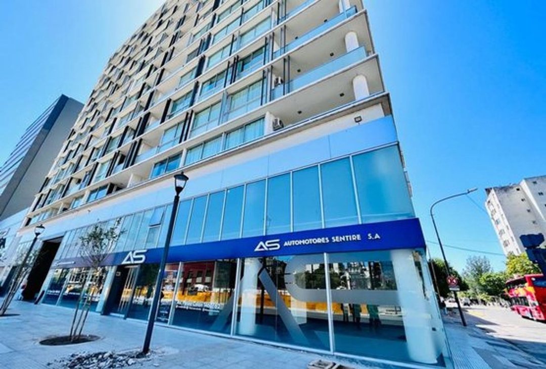 VENTA LOCAL COMERCIAL EN ESQUINA SAN TELMO