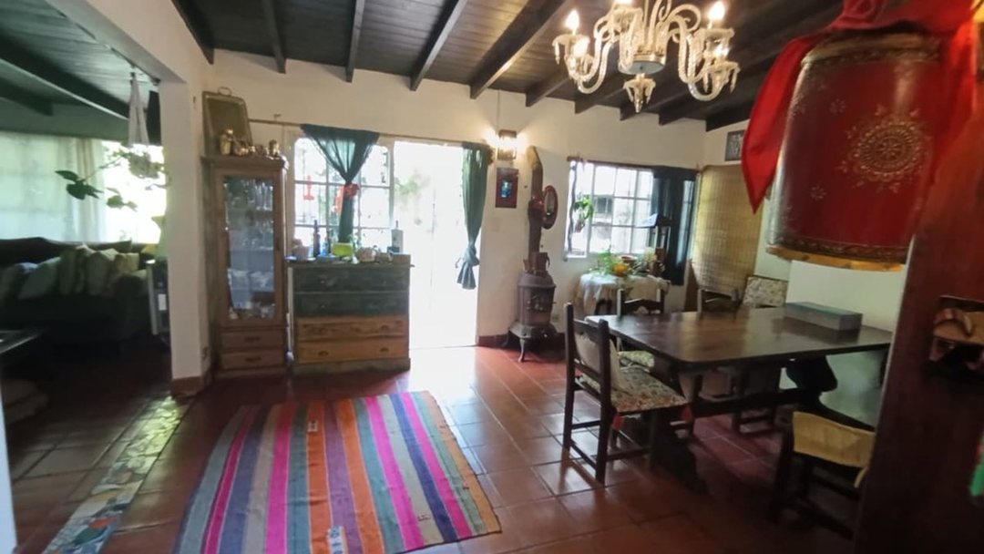 VENTA CASA 4 AMB CON PILETA Y PARQUE EN CASTELAR