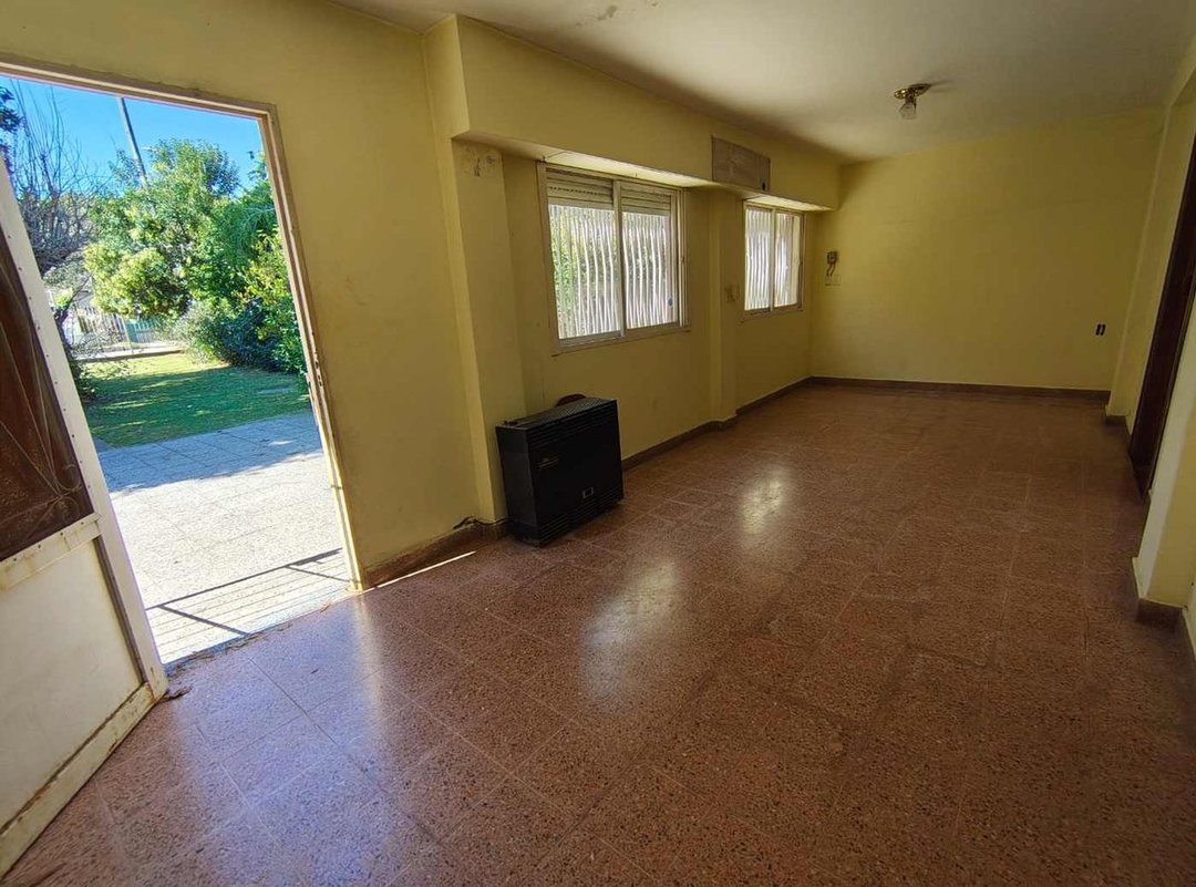 CASA 600 M2 4 AMB 2 BAÑOS EN VENTA LOS POLVORINES