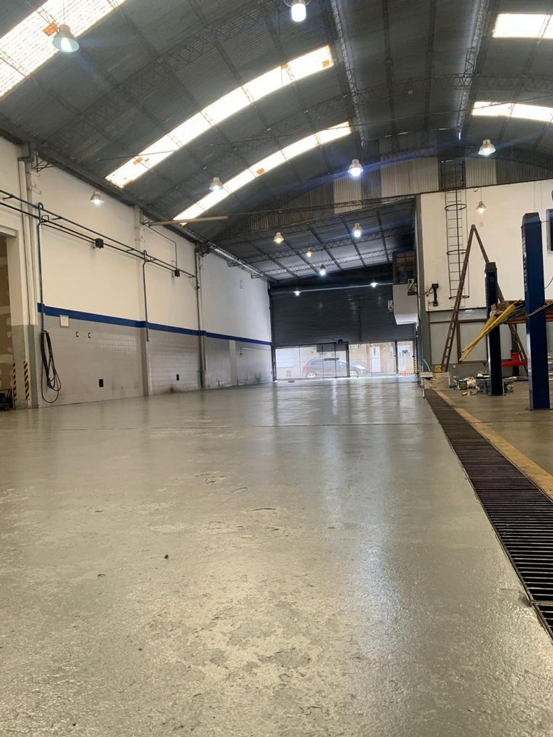 VENTA GALPON CON OFICINAS ZONA NORTE
