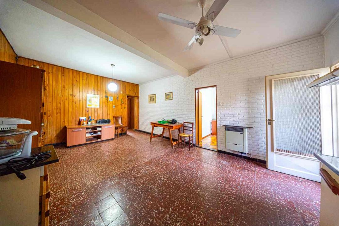 CASA 3 AMBIENTES EN VENTA BARRIO GODOY CON JARDÌN
