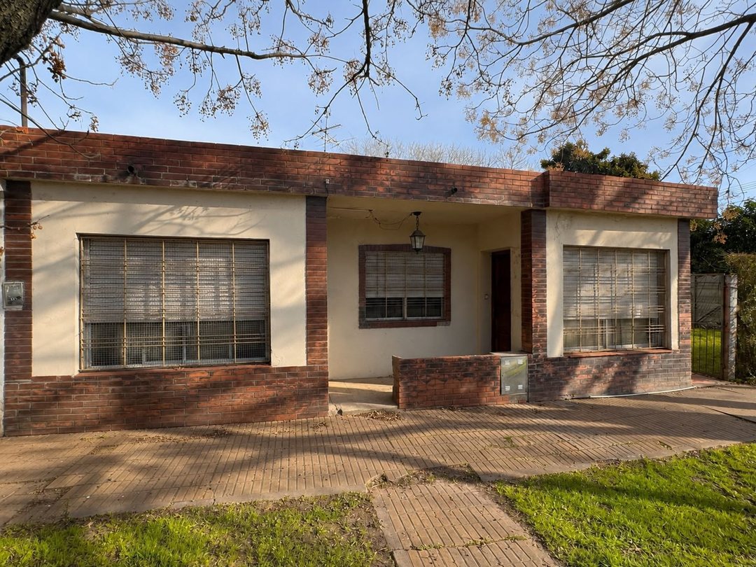 VENTA CASA - FLORENCIO VARELA CENTRO