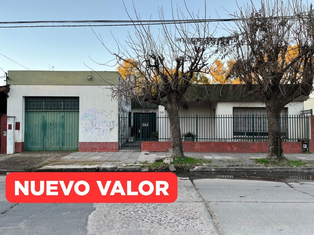 VENTA CASA 4 AMB C/PATIO Y GARAGE- SAN MIGUEL