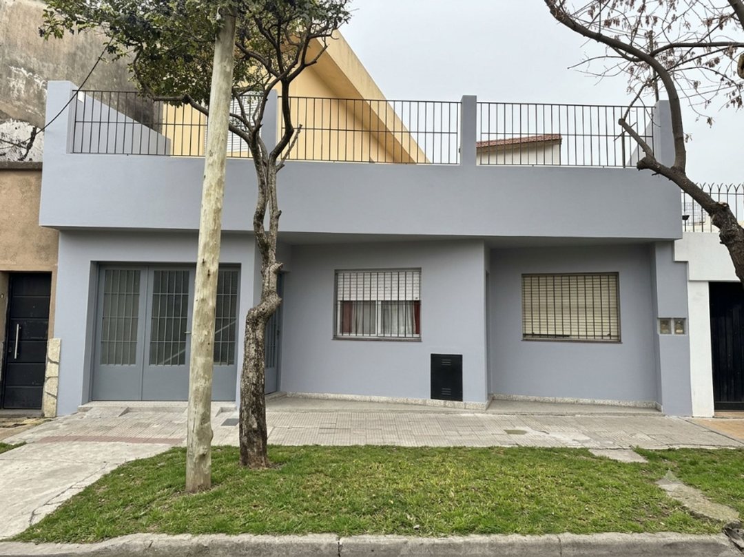 Casa en venta 4 AMBIENTES -CARAPACHAY- NUEVO VALOR