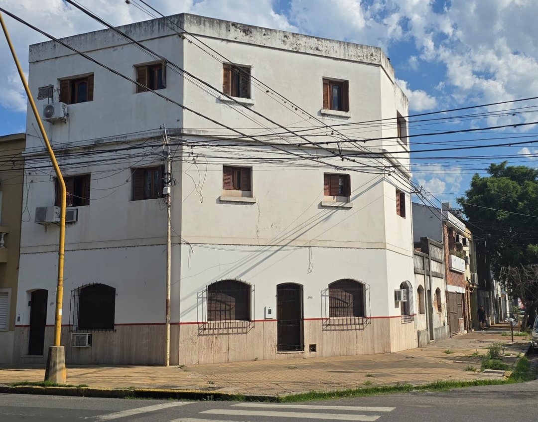 Alquiler planta alta 2 dorm. a metros de Bv Galvez