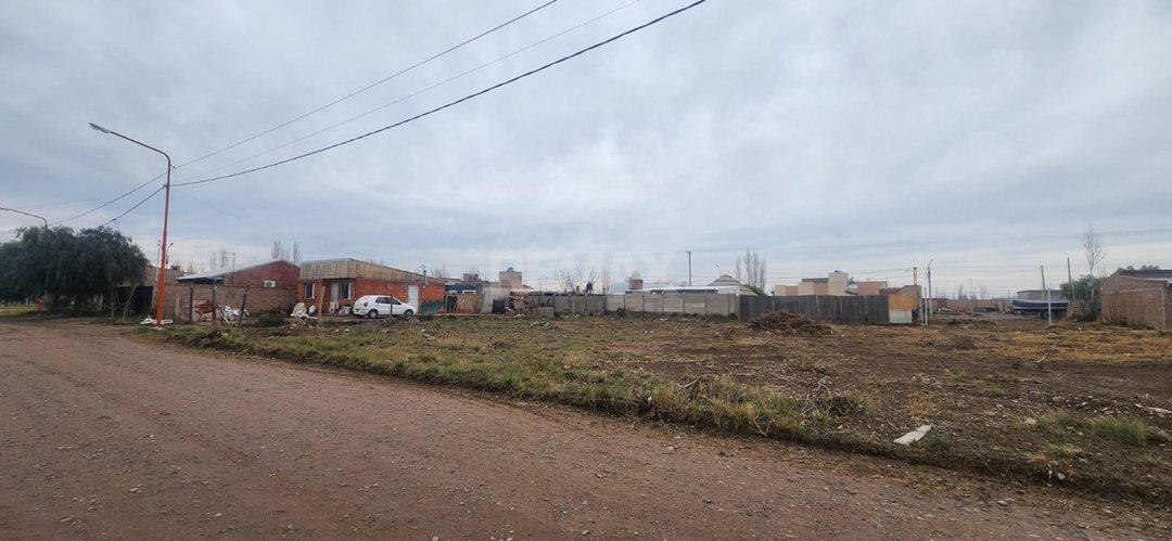 LOTE EN VENTA  750 m2 en GENERAL FERNANDEZ ORO