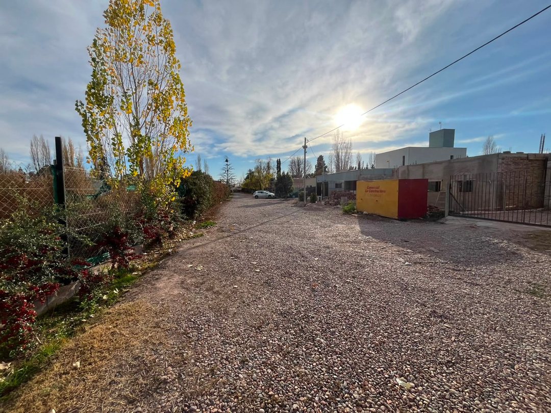 Oportunidad para Desarrollo 3.652 m² con Gas nat.