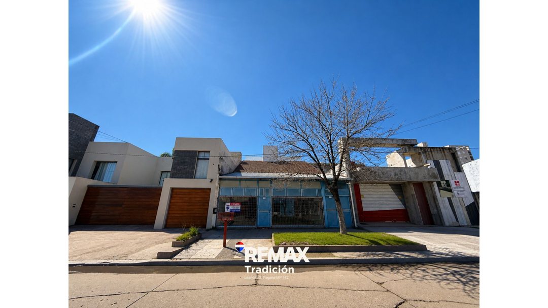Casa 5 dorm. en venta – Resistencia – Patio amplio