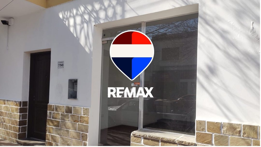 LOCAL EN ALQUILER ZONA SHOPPING PUEYRREDON 750