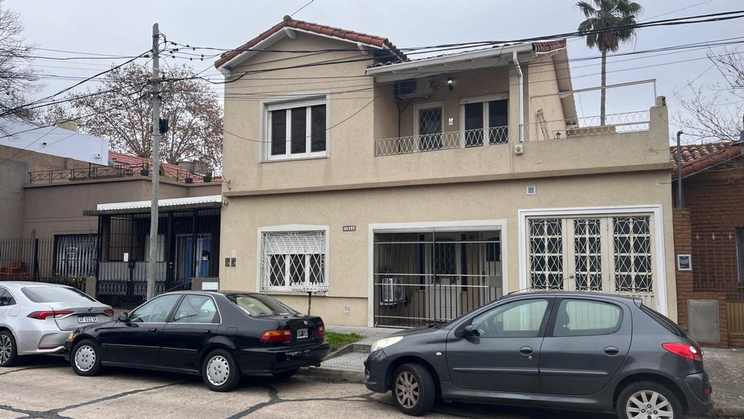 ALQUILER PH 3 AMB. MARTINEZ ZONA RESIDENCIAL