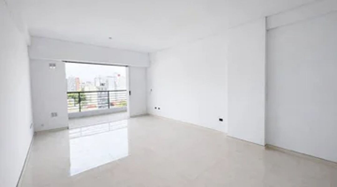 VENTA DE AMPLIO DEPARTAMENTO MONOAMBIENTE CASEROS