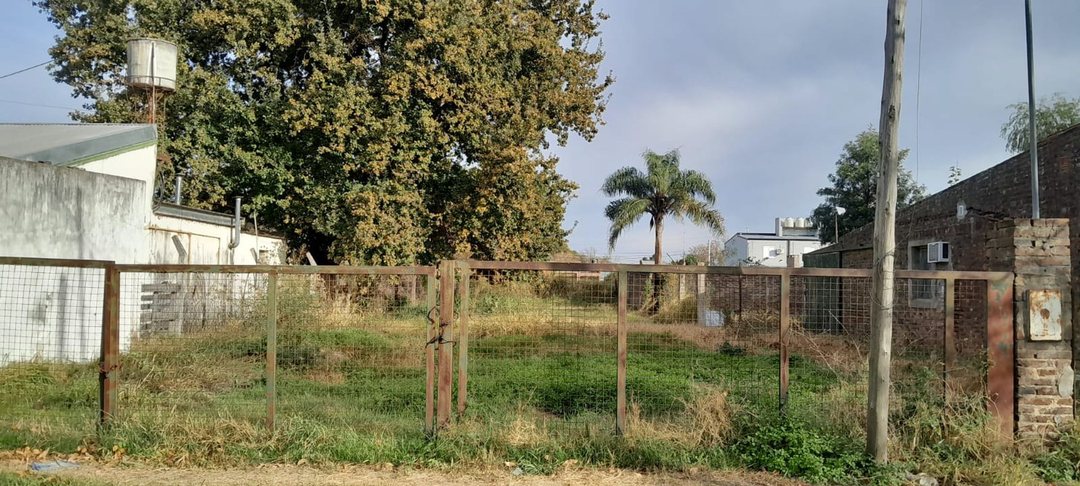 SE VENDE LOTE EN RECREO