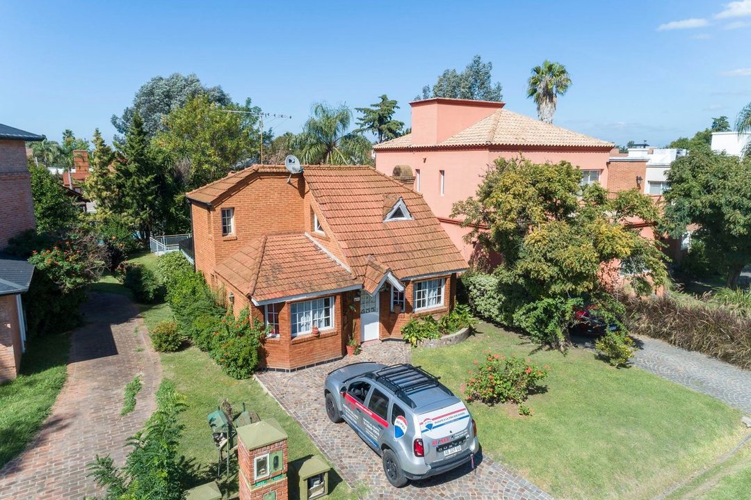 VENTA CASA 3 AMBIENTES   COUNTRY BANCO PROVINCIA