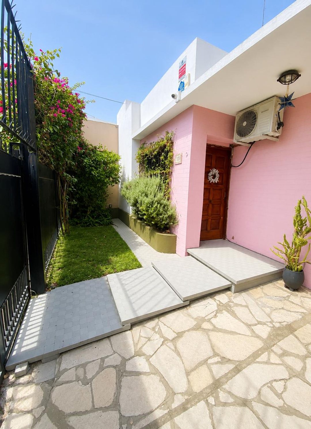 CASA EN VENTA-3AMBIENTES-LOMAS DE ZAMORA