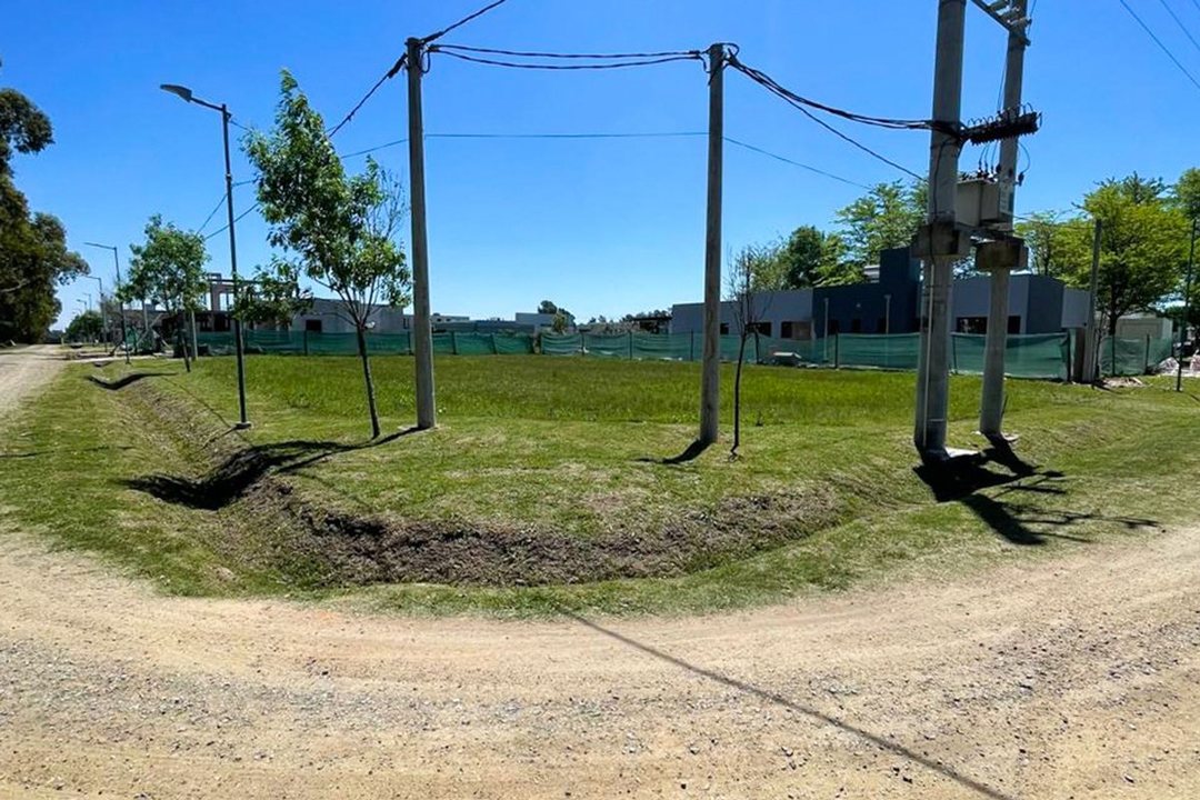 LOTE EN VENTA CITY BELL BARRIO LAS CAROLINAS