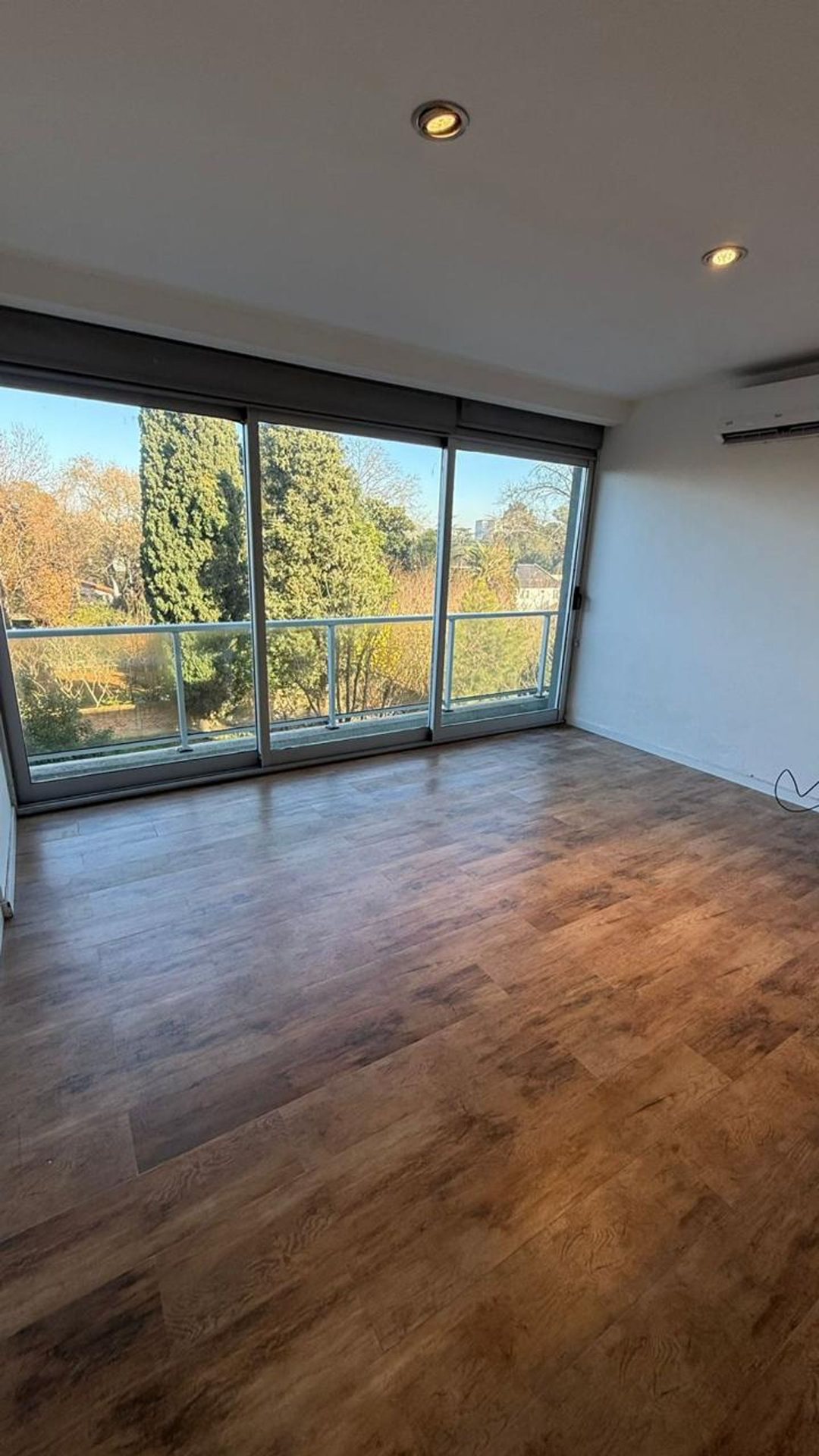 2 AMBIENTES CON COCHERA Y AMENITIES CANNING