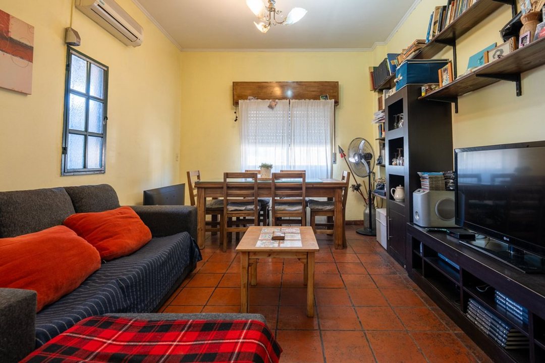 VENTA PH 4 AMB. COCHERA APTO CRED  PERMUTA