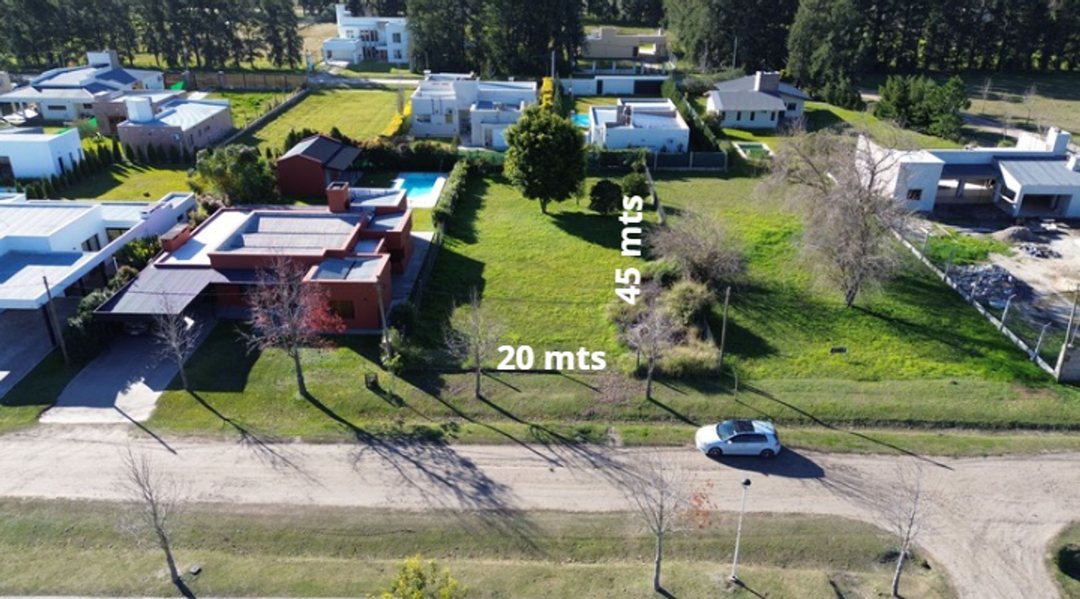 Se vende terreno en Barrio Aire y Sol