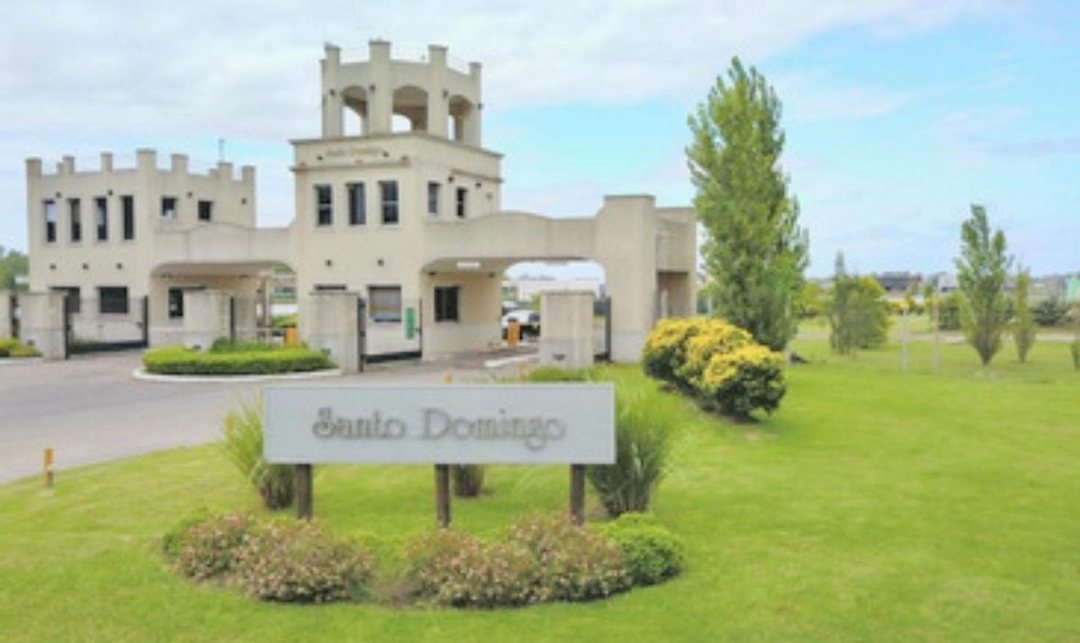 VENTA Lote a la laguna-B. Santo Domingo, Canning
