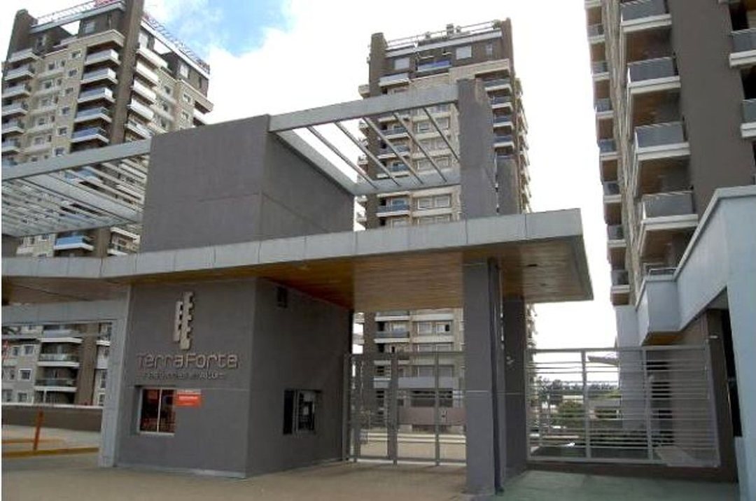 VENTA COCHERA TERRAFORTE 1