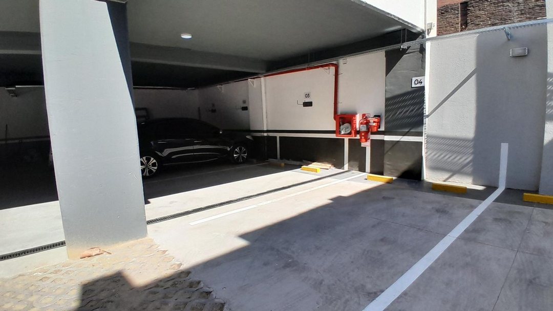VENTA COCHERA PLANTA BAJA ENTRE BV A ESTRENAR