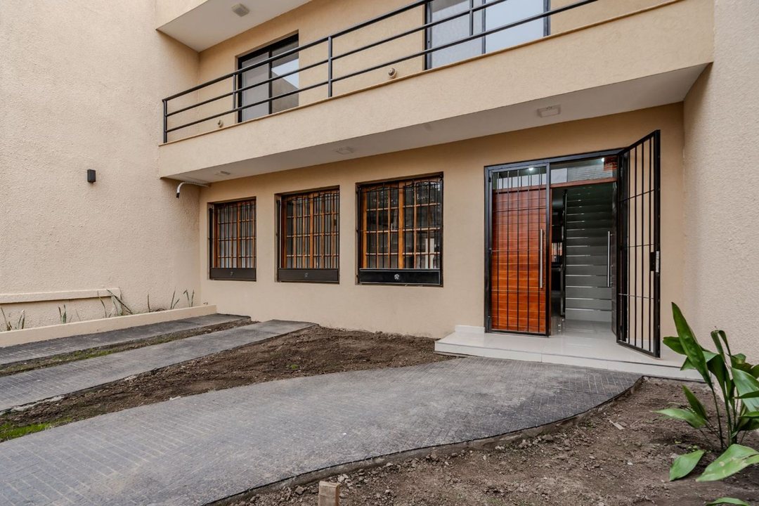 Venta Casa 6 amb. Reciclada en Villa Real