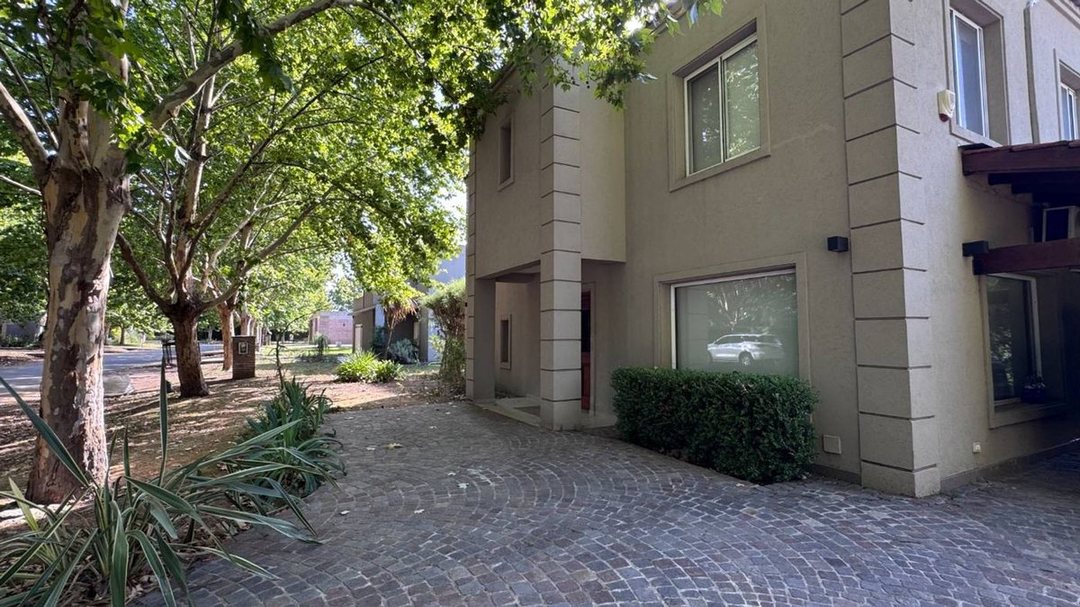 VENTA CASA 7 AMBIENTES BARRIO SAUSALITO PILAR
