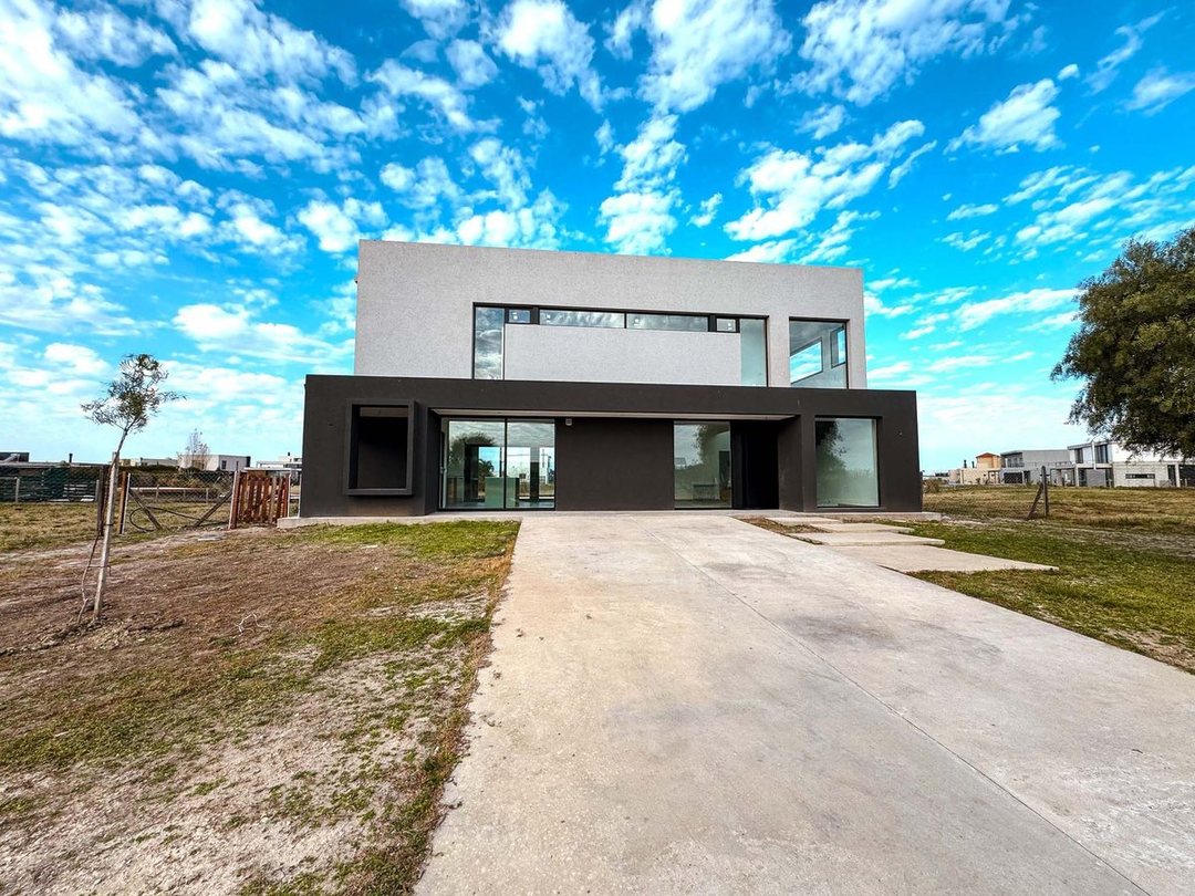 Casa Venta a la laguna a estrenar, San Sebastian
