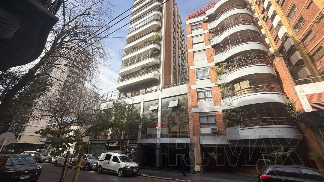 Venta Oficina Premium con Cochera y Baulera