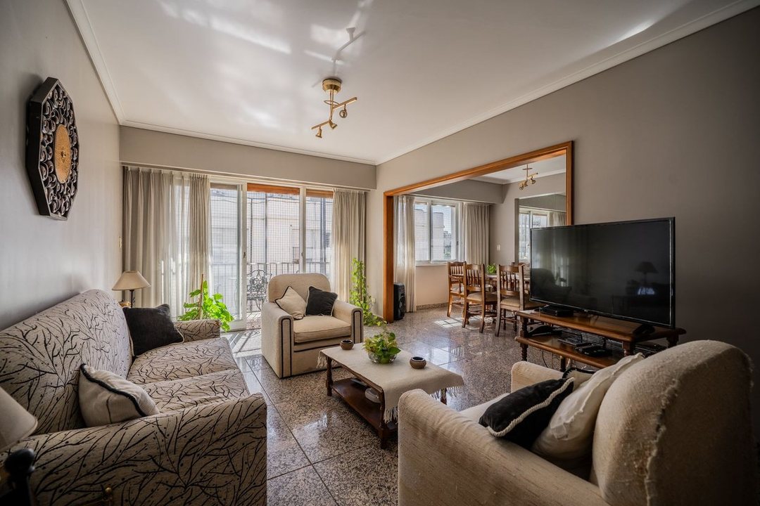 DEPTO 5 AMBIENTES EN VENTA EN PALERMO CON COCHERA