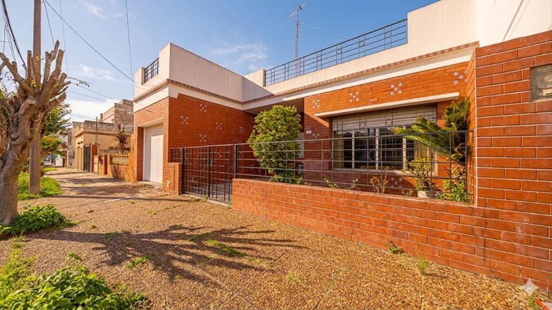 VENTA CASA 3 AMBIENTES SAN JUSTO JARDIN TERRAZA