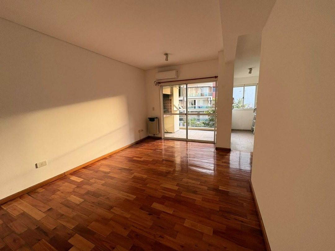 VENTA - DEPTO 2 AMB C/PARRILLA Y BAULERA