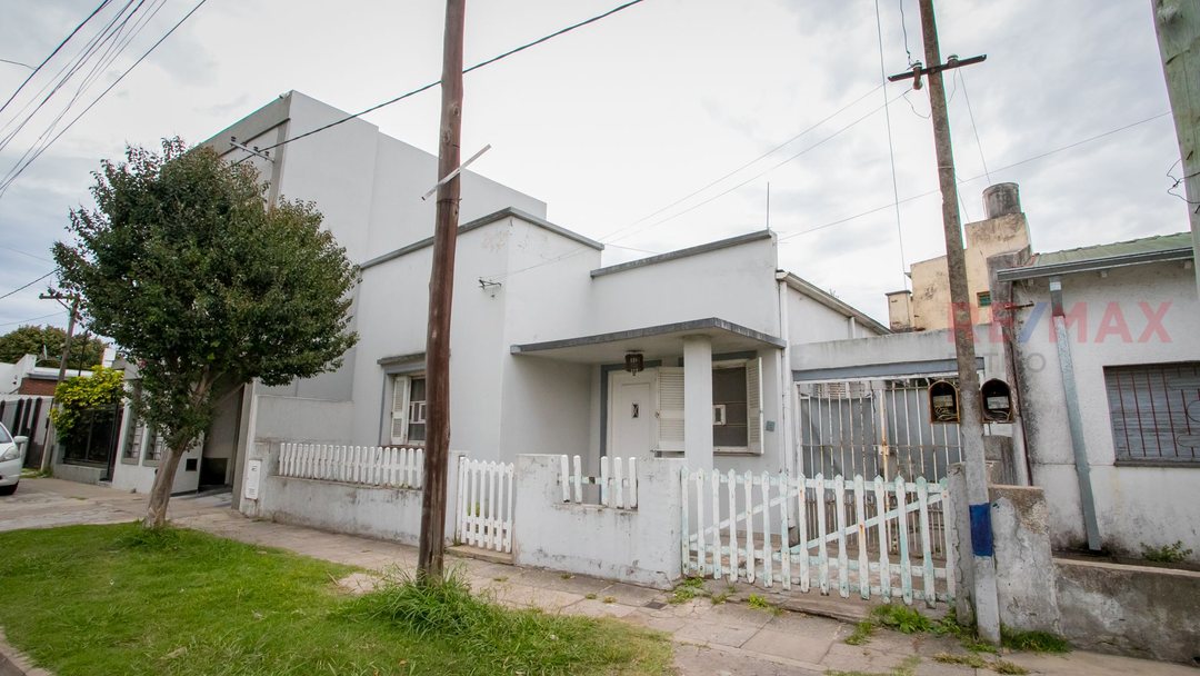 Casa a refaccionar en venta - La Plata